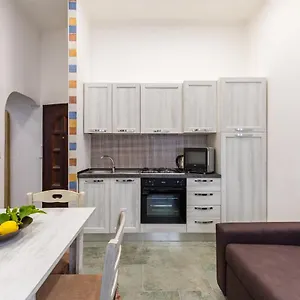 Appartamento Gelso Complex And Flat By Napoliapartments